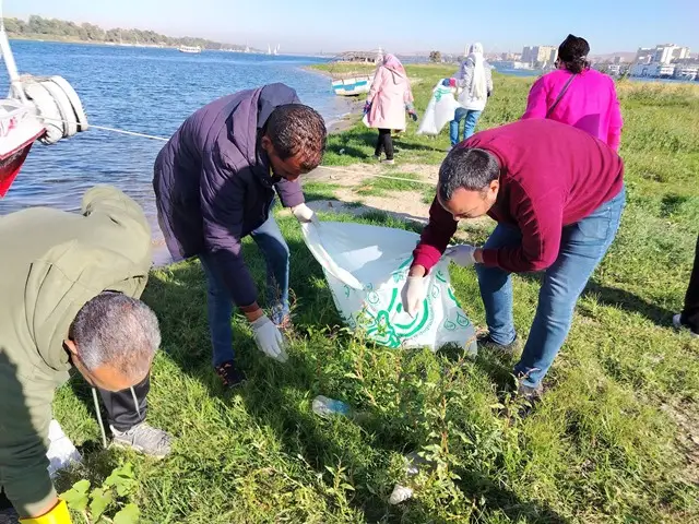 plastic clean up event